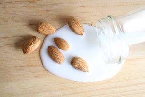 Scopri di più sull'articolo Latte di mandorle