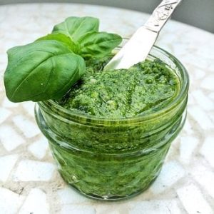 Scopri di più sull'articolo Pesto di mandorle