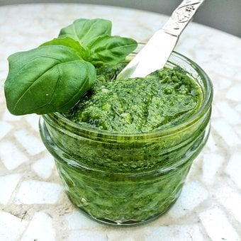 Al momento stai visualizzando Pesto di mandorle