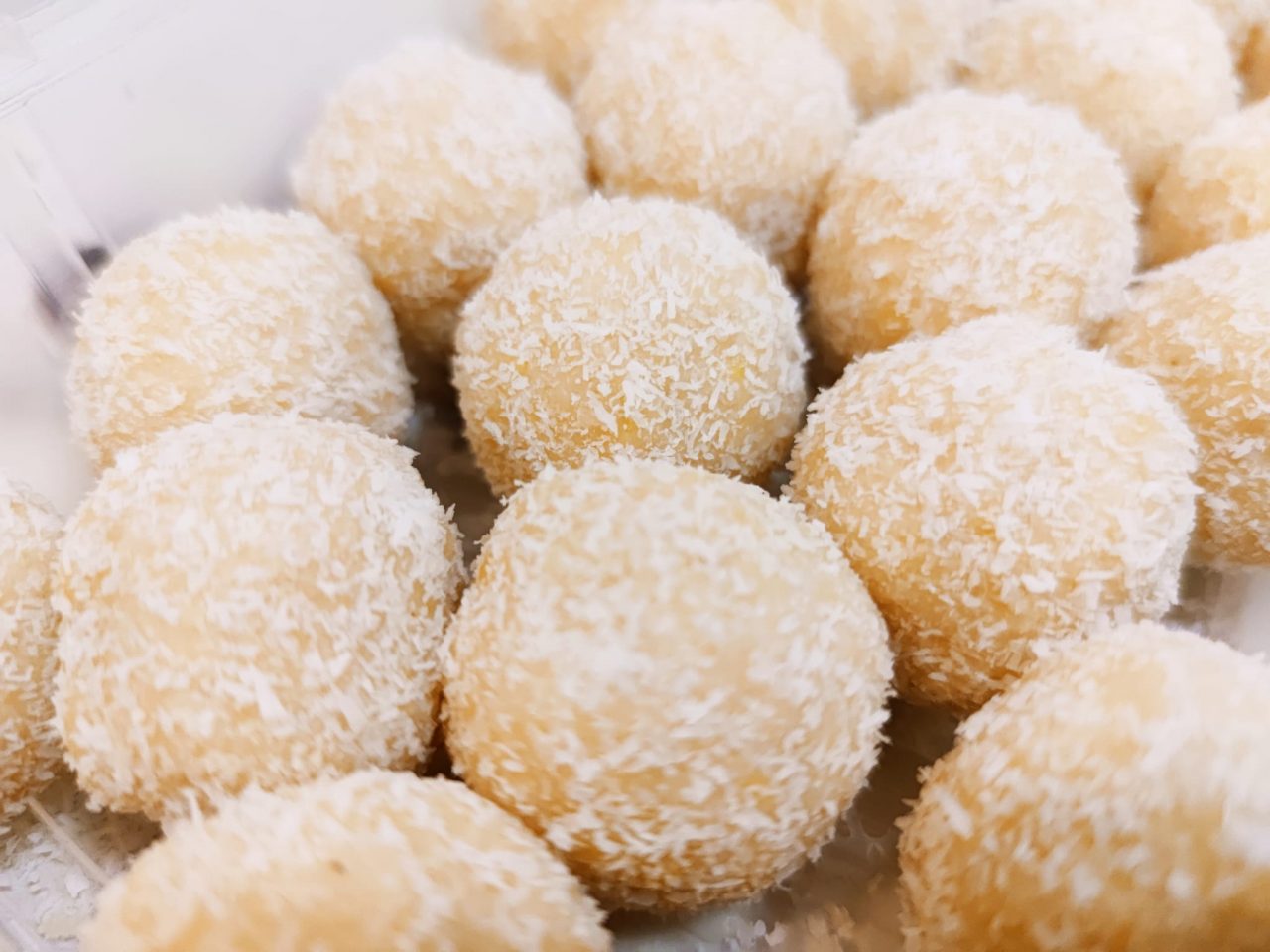 Scopri di più sull'articolo Tartufi al cocco