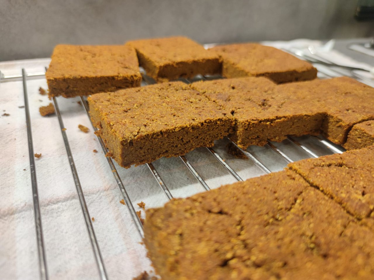 Scopri di più sull'articolo Quadrotti zucchine e goji